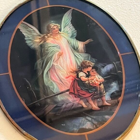 Glass Printed Guardian Angel Hanging Oval - Picture 4 of 6